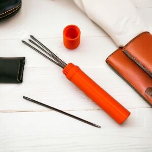 10 Adet Farklı Boyutlarda Kör Uçlu Saraç İğnesi ve Plastik Saklama Kutusu