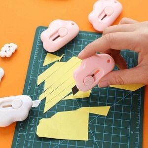 SRTfootcare PEMBE Taşınabilir Sevimli Bulut Şeklinde Falçata - Maket Bıçağı 1 Adet