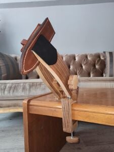 Cilalı Kontaplak Akrobat Deri Saraç Dikişi Mengenesi 1. Sınıf İşçilik